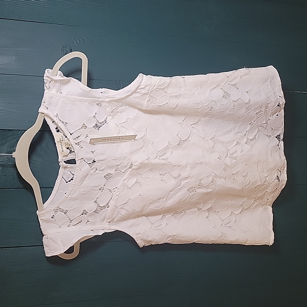 Monteau NWT white medium blouse